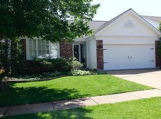 16931 Hickory Crest Dr, Ballwin, MO