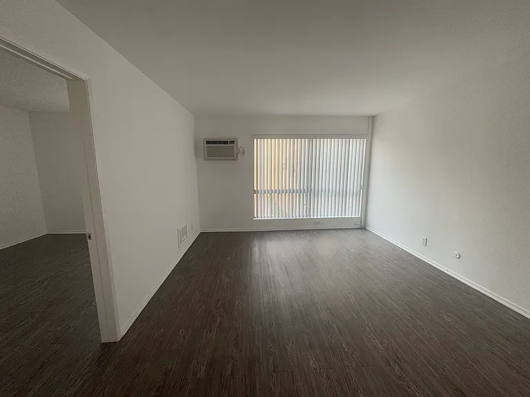 Living room for 1 bedroom