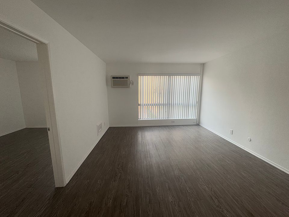 Living room for 1 bedroom