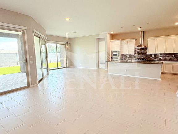 4th image of 1153 E Nolan Pl