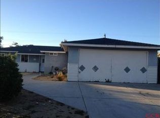 561 Primrose Ln, Santa Maria, CA 93455