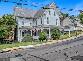 9 W George St, Yoe, PA 17313