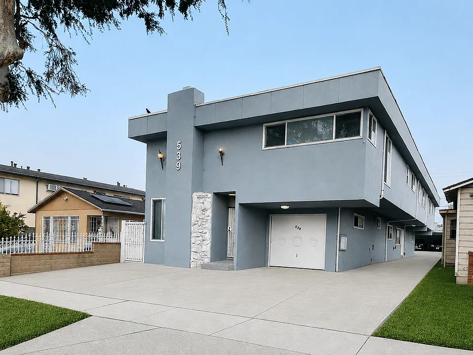 539 Hyde Park Pl