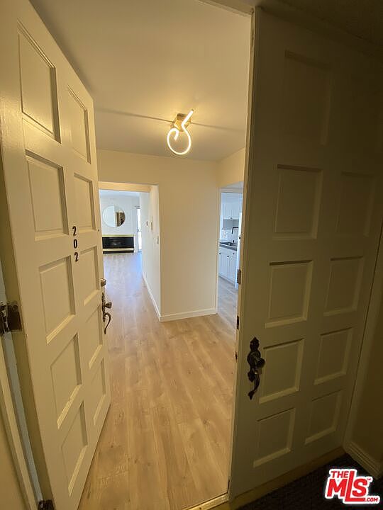 1st image of 11656 Montana Ave APT 202