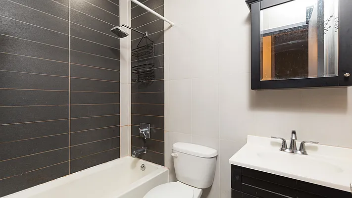 Rented by Nooklyn NYC LLC | media 9