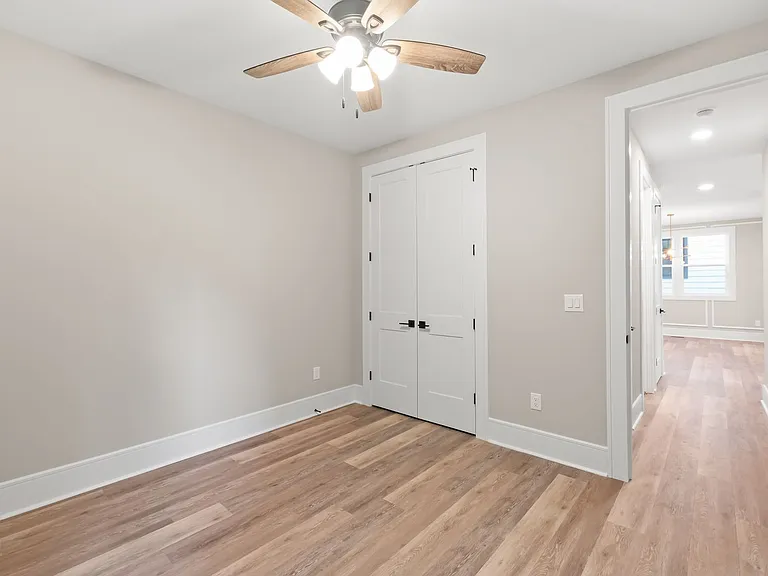 3905 Plainview Rd — Photo 28