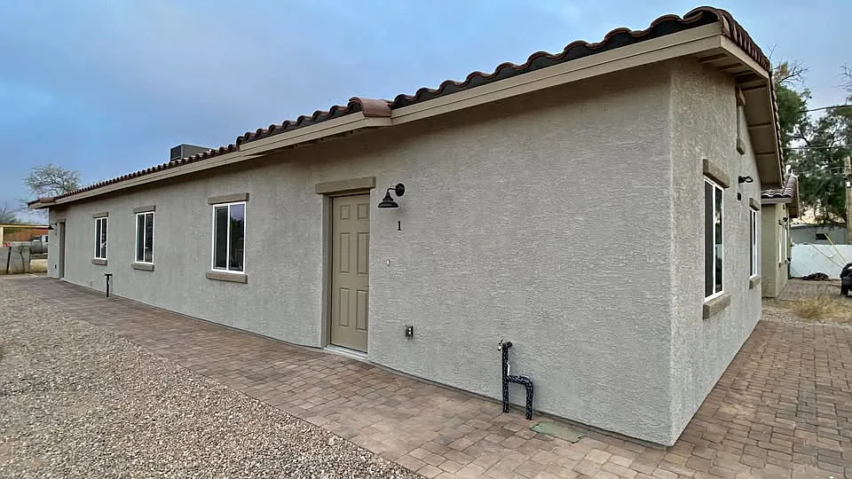2 bed, $1,400 — Photo 1