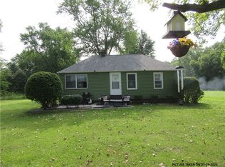 11978 N 1000th Rd, Effingham, IL 62401