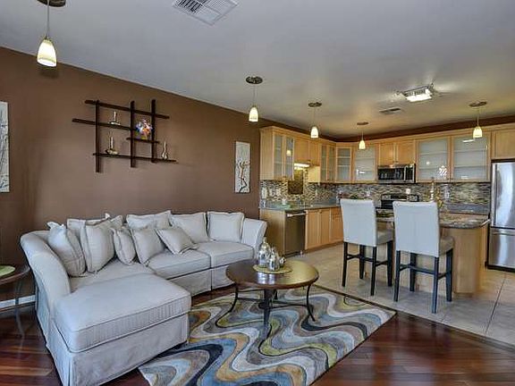4th image of 88 N Jackson Ave Unit 313
