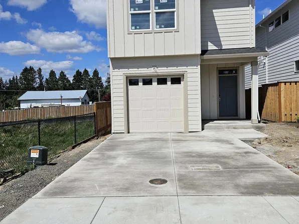 856 Chestnut Way, Silverton, OR 97381