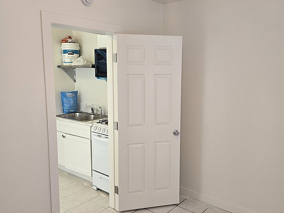 5th image of 18 E 56th St #18