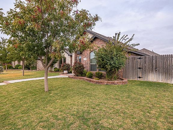 3rd image of 6104 Frio Dr