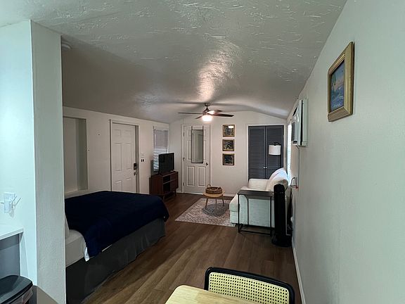 2nd image of 3730 5th Ave N #B