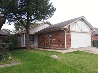 757 Meadowcreek Ct, Garland, TX 75043