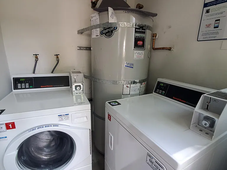 2240 Segundo Ct #4 — Photo 8
