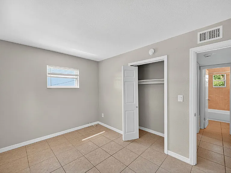 1771 Russell St S #3 — Photo 14