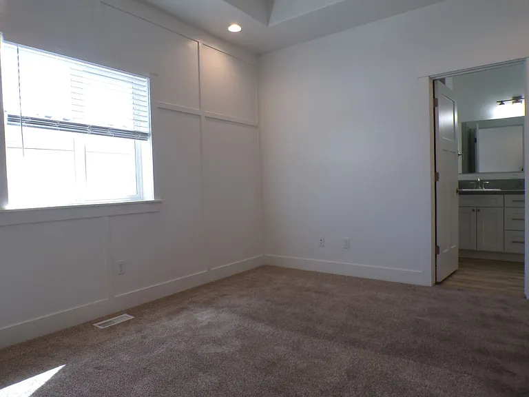 475 Huckleberry Ln — Photo 15