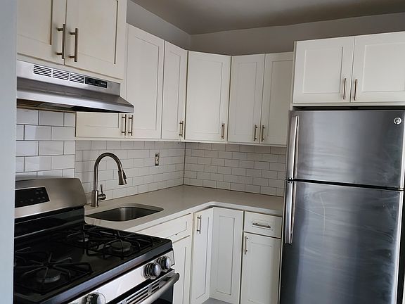 2nd image of 21811 Hillside Ave #2
