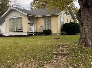 205 Crown Dr, Saint Louis, MO
