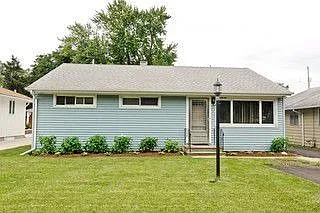 438 Moore Ave photo 1