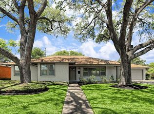 2802 Linkwood Dr, Houston, TX 77025