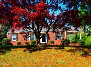 610 Trinity Dr W, Wilson, NC 27893