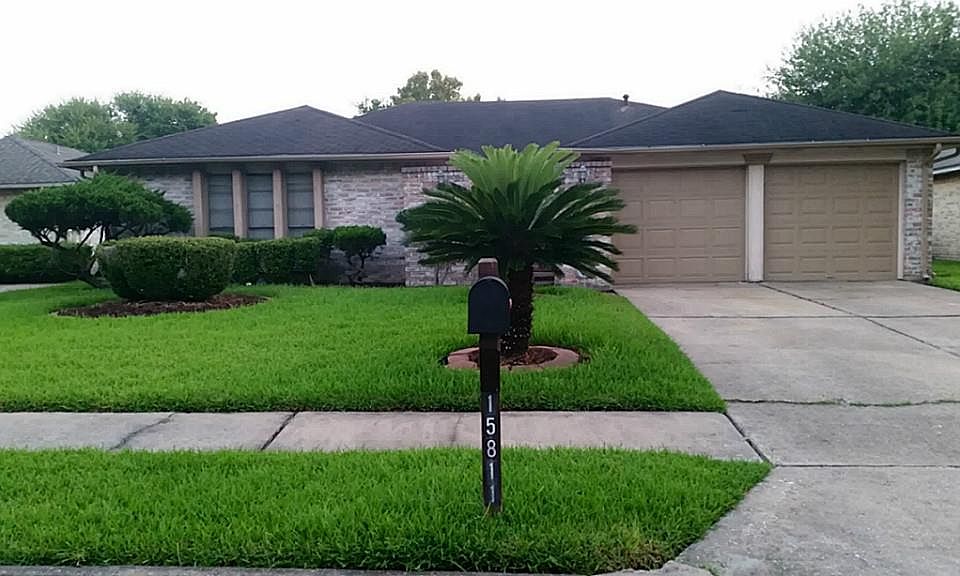 1st image of 15811 Thistledew Dr