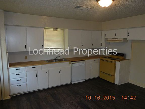 5th image of 653 Braden St