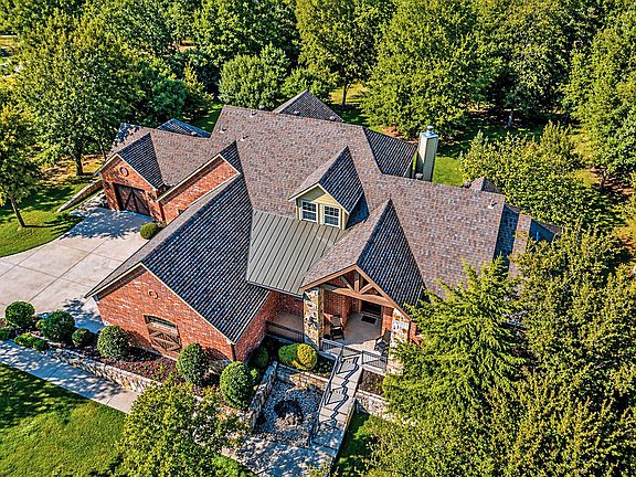 5th image of 1900 Oak View Ct
