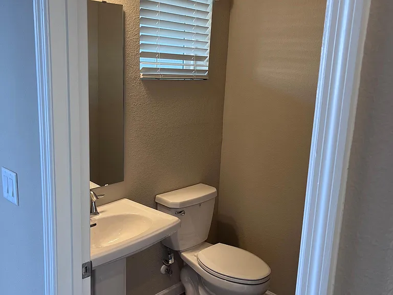 490 Boracay Cir — Photo 11