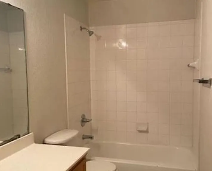 200 Dale Earnhardt Dr #B — Photo 7
