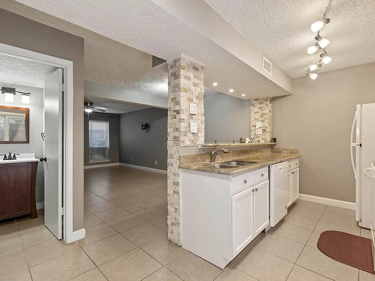 6111 Beverly Hill St #50 — Photo 9