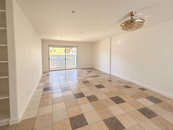 3rd image of 900 Southampton Rd APT 33