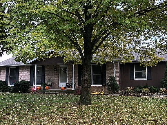 2nd image of 2933 Gleneagle Dr