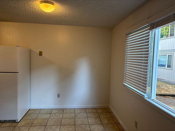 4th image of 4408 Gibbons St APT 4