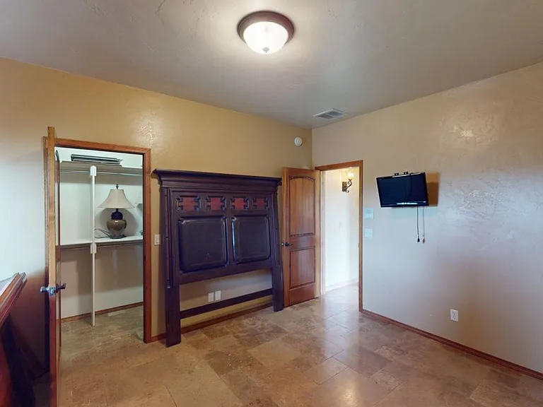 142 Griffin Rd — Photo 65