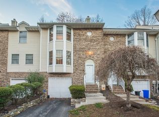 8 Brookstone Cir, Morris Plains, NJ 07950