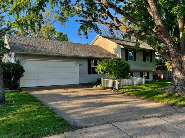 2308 Marshall Dr, Mishawaka, IN 46544