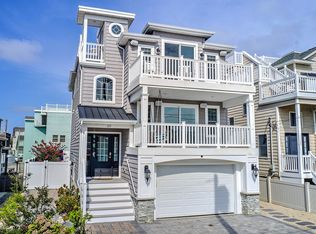 125 E 13th St, Ship Bottom, NJ 08008