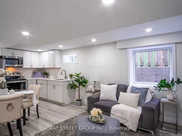 351 E 27th St, Hamilton, ON L8V 3G9