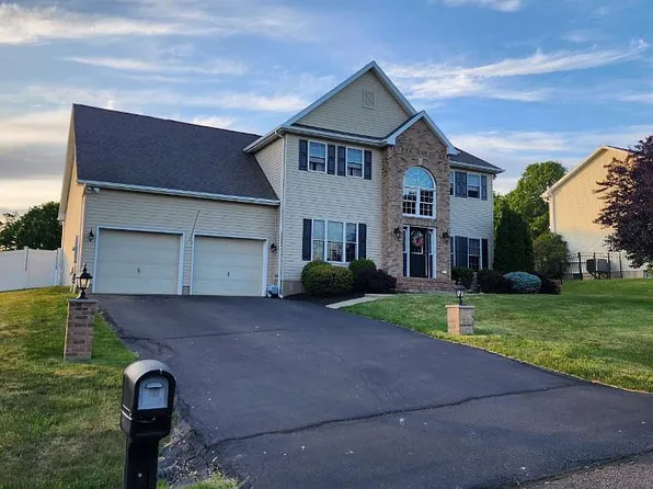 7 Cross Rd, Drums, PA 18222