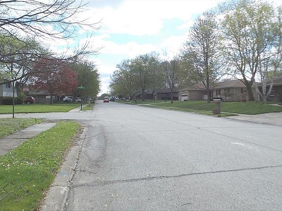 5th image of 438 Buffalo Dr
