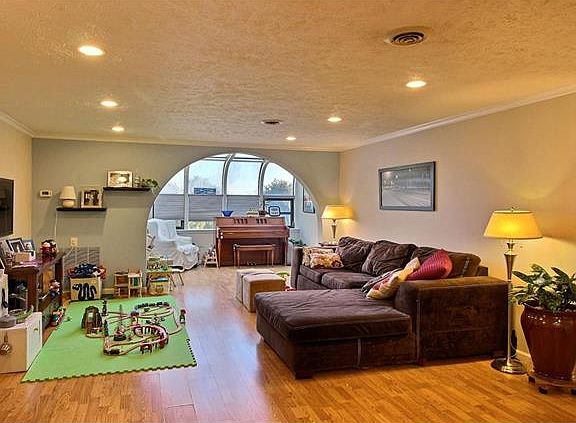3rd image of 130 Foxfire Dr APT 304