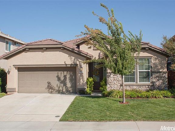 2nd image of 2297 Clearbrook Cir
