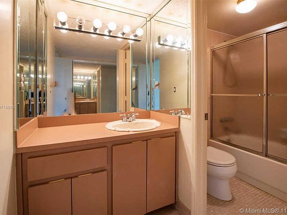 5th image of 9410 Tangerine Pl APT 407