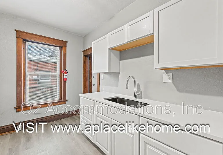 3523 Saint John Ave — Photo 14