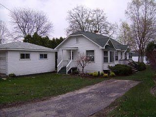 2nd image of 612 Bay View Ave