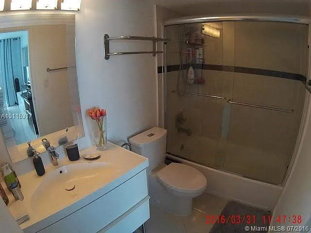 7601 E Treasure Dr #1407 — Photo 14