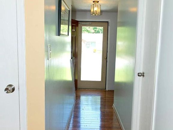 2nd image of 10011 Bush Ln