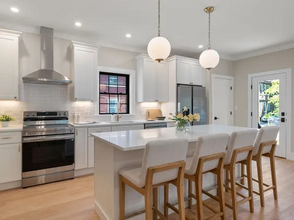 50 Lewis Ave #50, Arlington, MA 02474